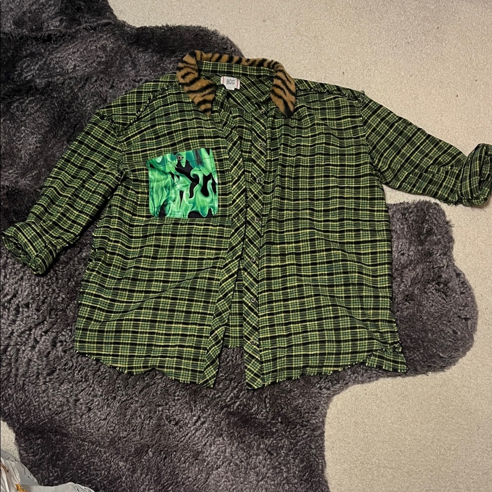 Green Plaid Shirt with Tiger Print Collar